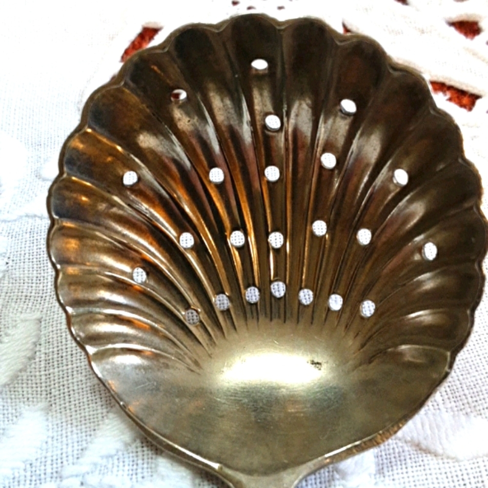 Vintage William Davenport Silver Plate Sugar Spoon - Picture 2 of 5